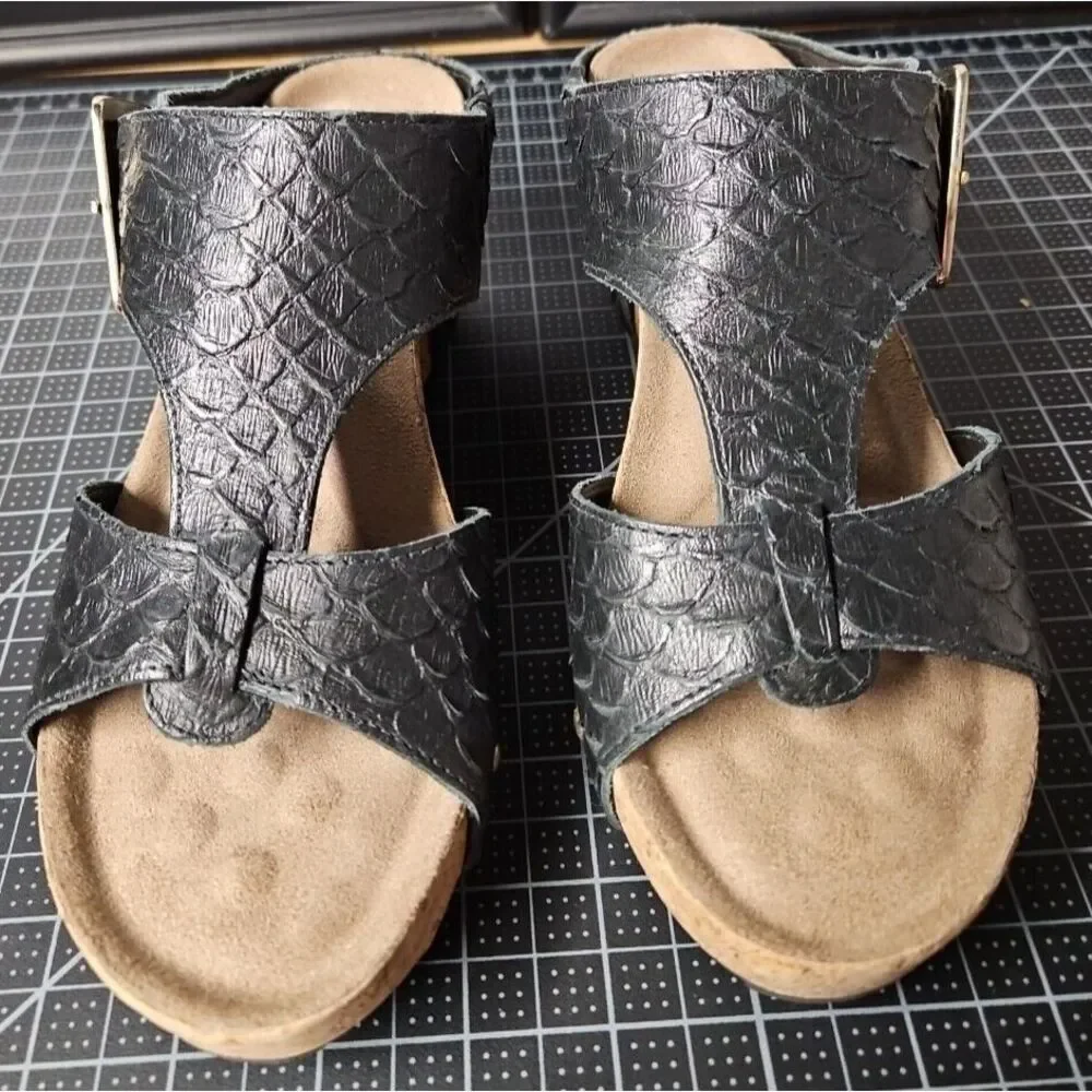 Walking cradles women THEA  wedges ankle‎ embossed  leather strap sandals 6.5M